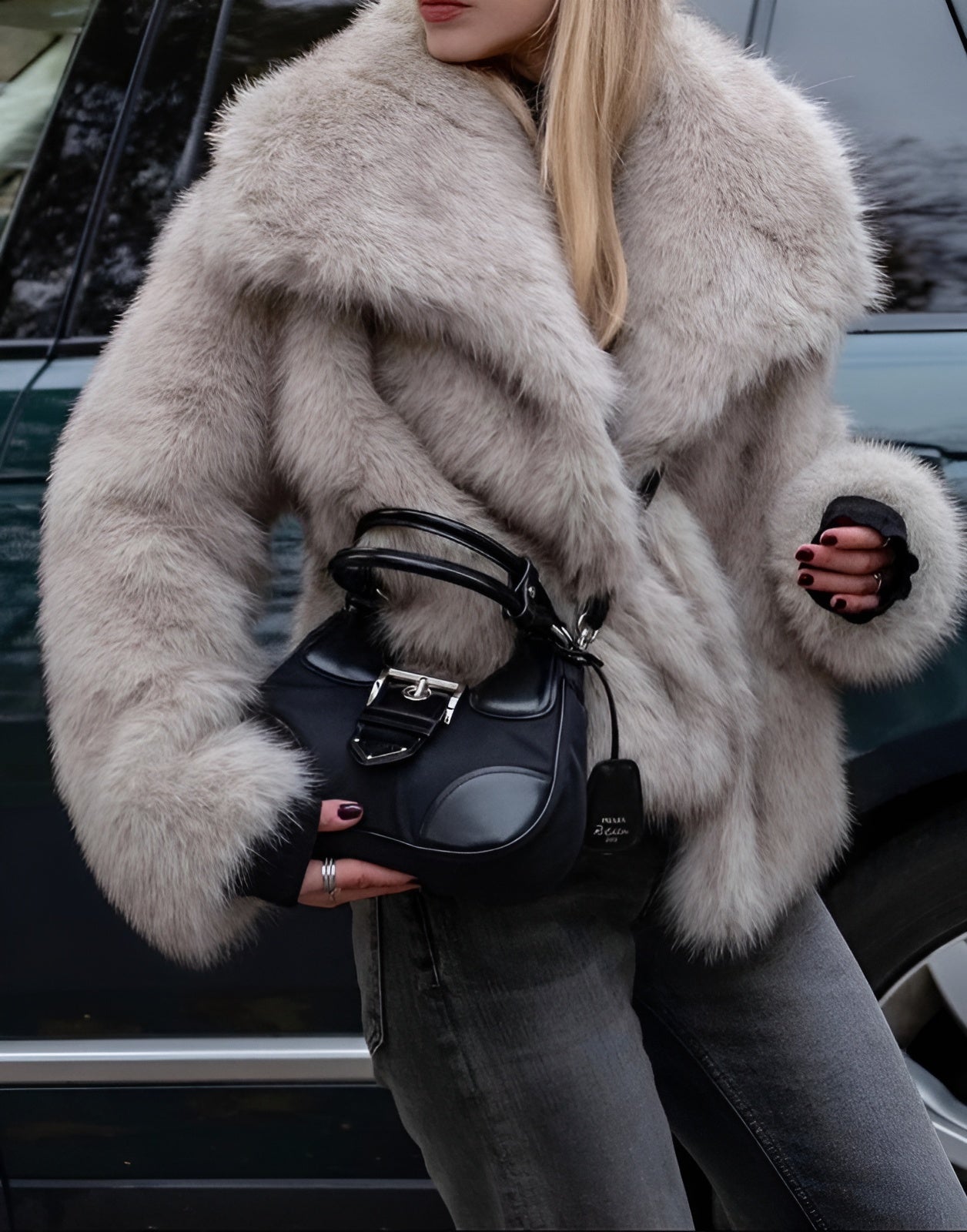 Van Dalem ™ |  Faux Fur Coat